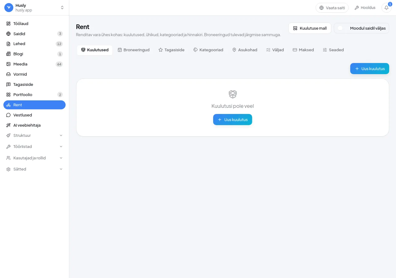 List of rental listings with statuses and prices in the admin panel